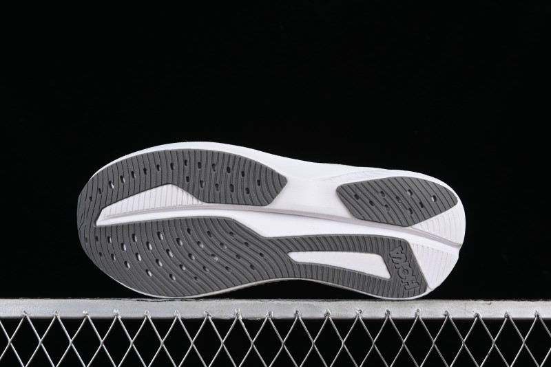 HOKA ONE ONE MACH 6 Flagship Racing Shoes with Carbon Plate Technology and Asymmetric Design - 1147810 EGV