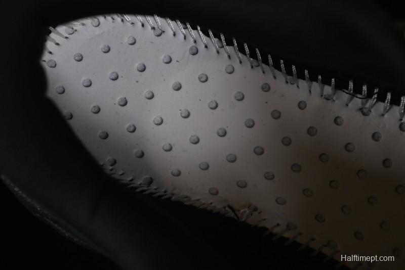 HOKA ONE ONE Tor Summit Low-Top Running Shoes with Geometric Cushioning for Stability and Traction - 1147952 BBLC