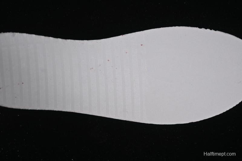 Nike Reigning Champ x SB Dunk Low Casual Skate Shoes with Triple Swoosh Design - RC3085-895