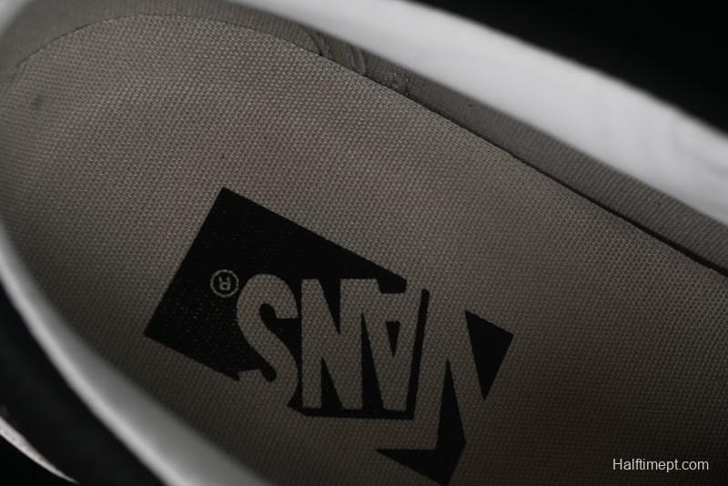 Vans Old Skool 36 Low-Top Retro Skate Shoes - VN000D57BLK