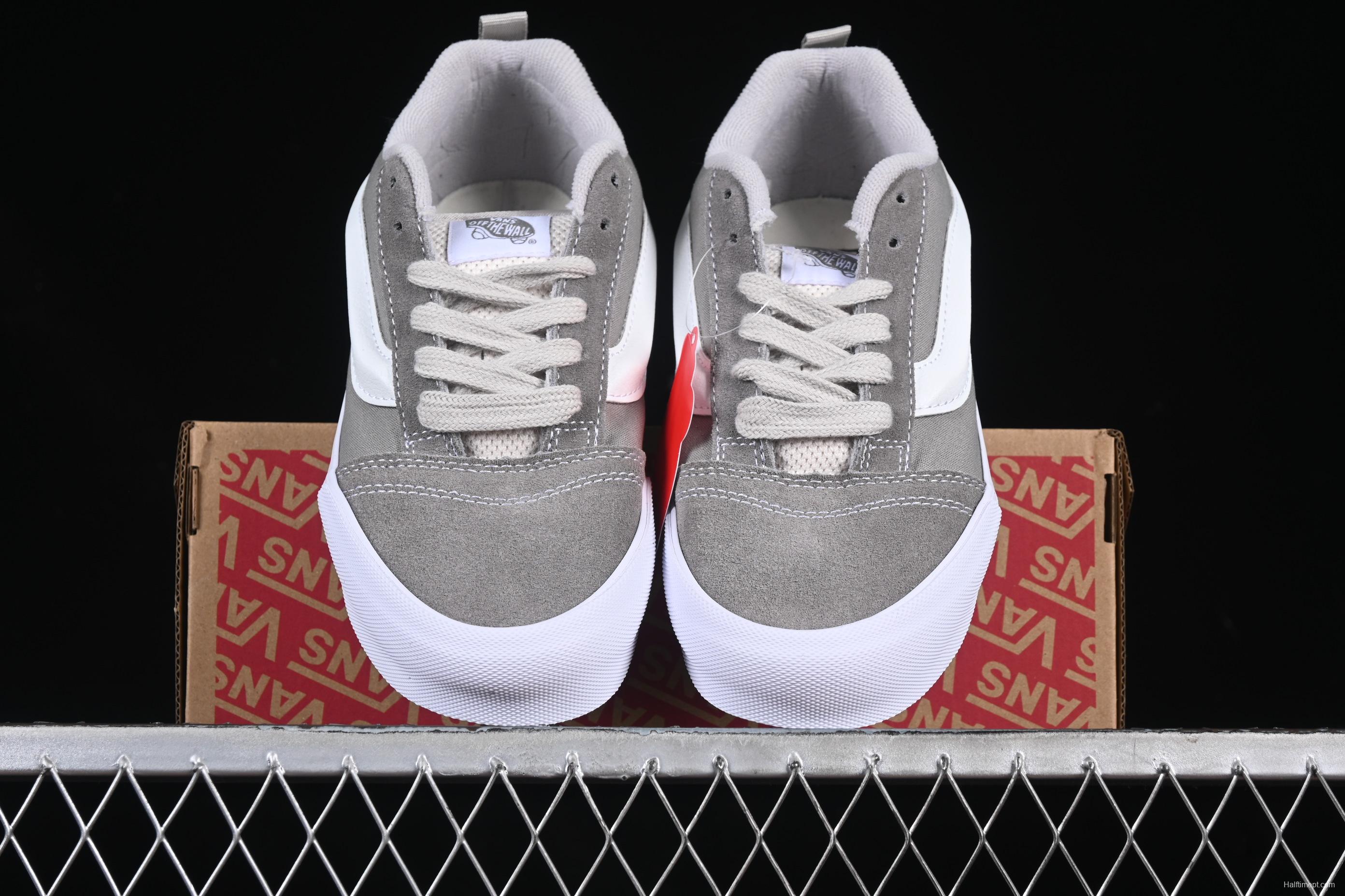 Vans Knu Skool Low-Top Retro Chunky Sneakers - VN000CS0BGG