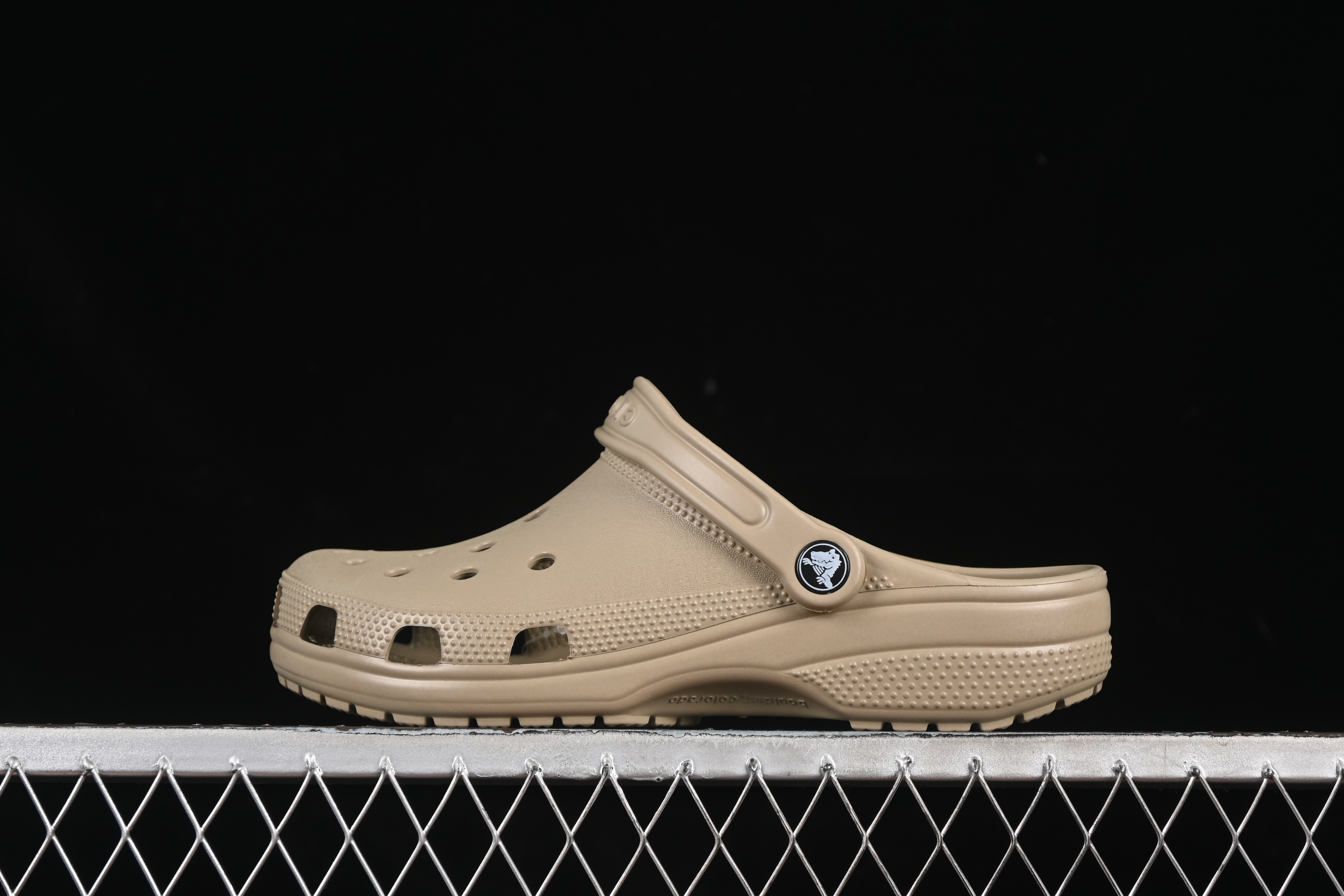 Crocs Classic Clog Summer Two-Way Beach Sandals with Ventilation Holes - B.D4