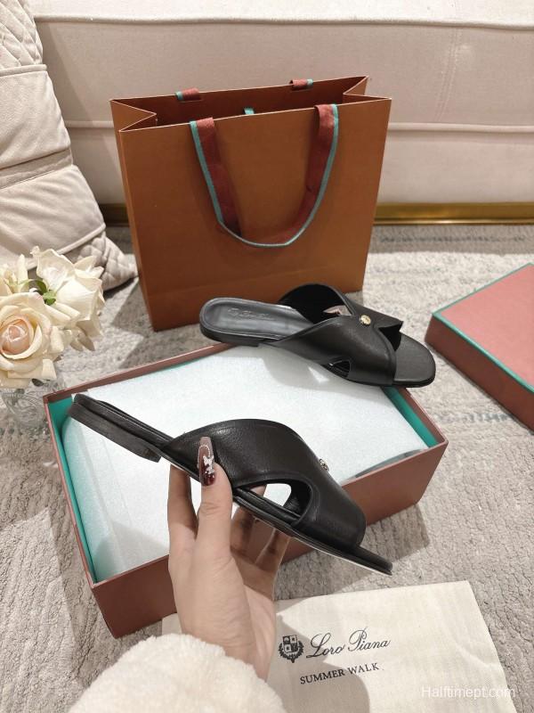 2025 Slippers LP Black Leather Slippers LY00270
