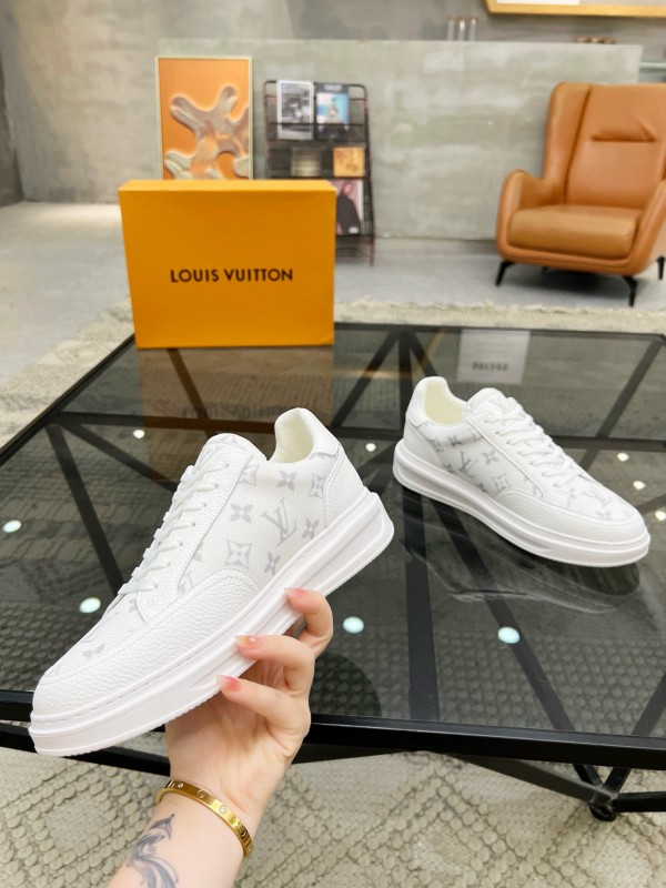 2024 Men Louis Vuitton White Leather Mesh Sneakers MJ00400