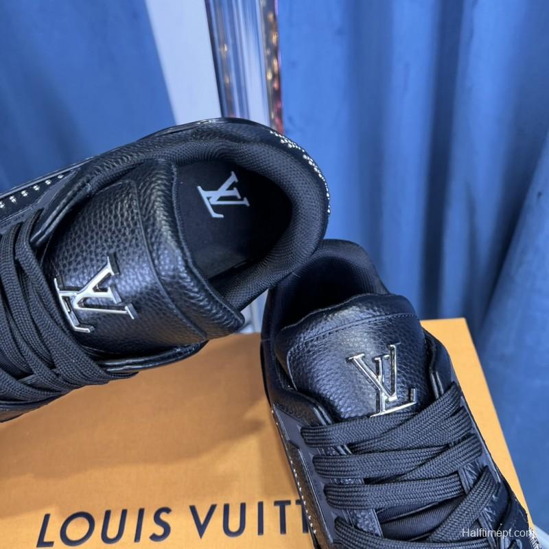 2025 Men Louis Vuitton Black Leather LV Trainer