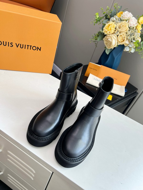 2024 Women Louis Vuitton Black Full Grain Calf Leather Ankle Boots MJ00310