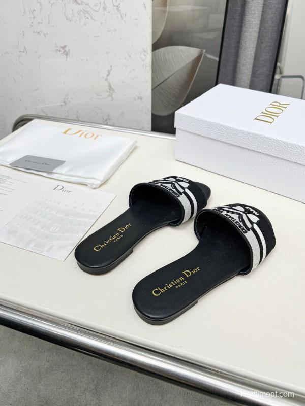 2025 Women Dior Black White Embroidery Slippers LY00170