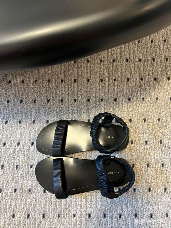 2025 Women The Row Black Leather Flat Sandals KFY00270