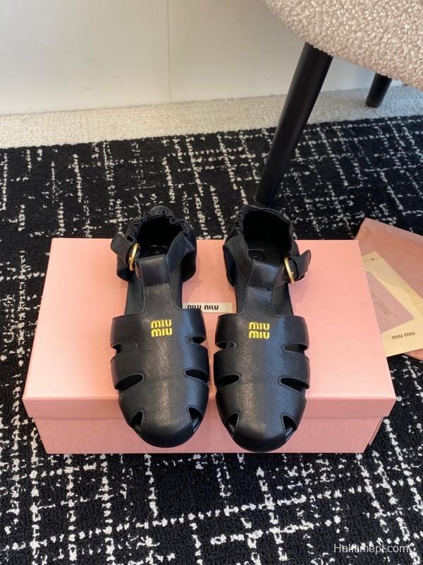 2025 Women Miu Miu Black Leather Flat Roman Sandals