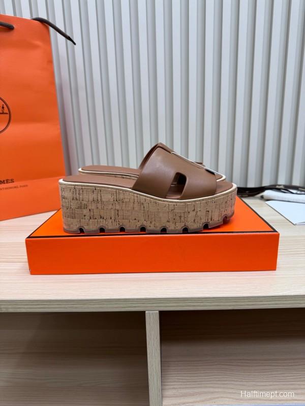 2025 Women Hermès Brown Leather Slippers KFY00280