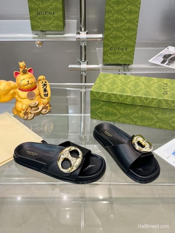 2025 Gucci Black Leather Slippers KFY00210