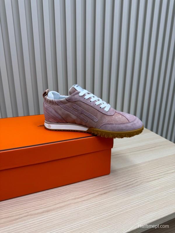 2025 Women Hermès Pink Suede Sneakers KFY00300