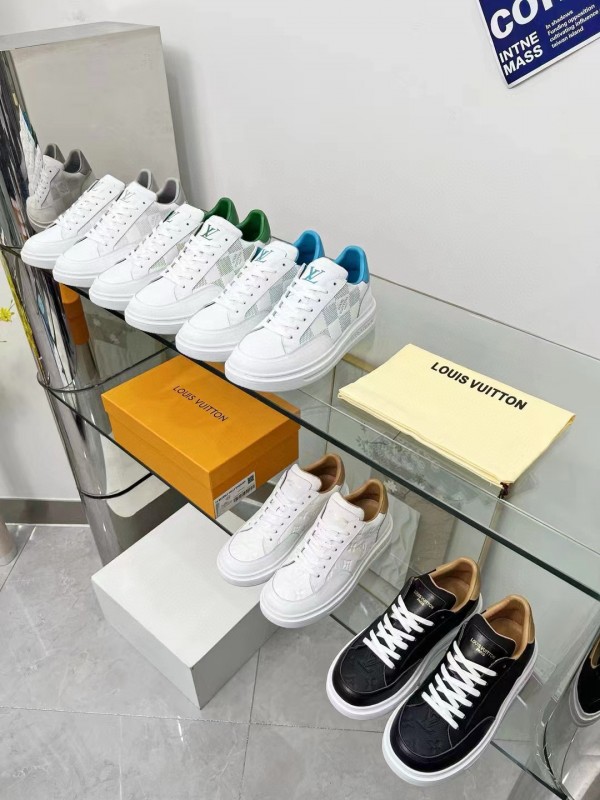 2024 Unisex Louis Vuitton White Blue Leather Sneakers Maxi Damier MJ00330