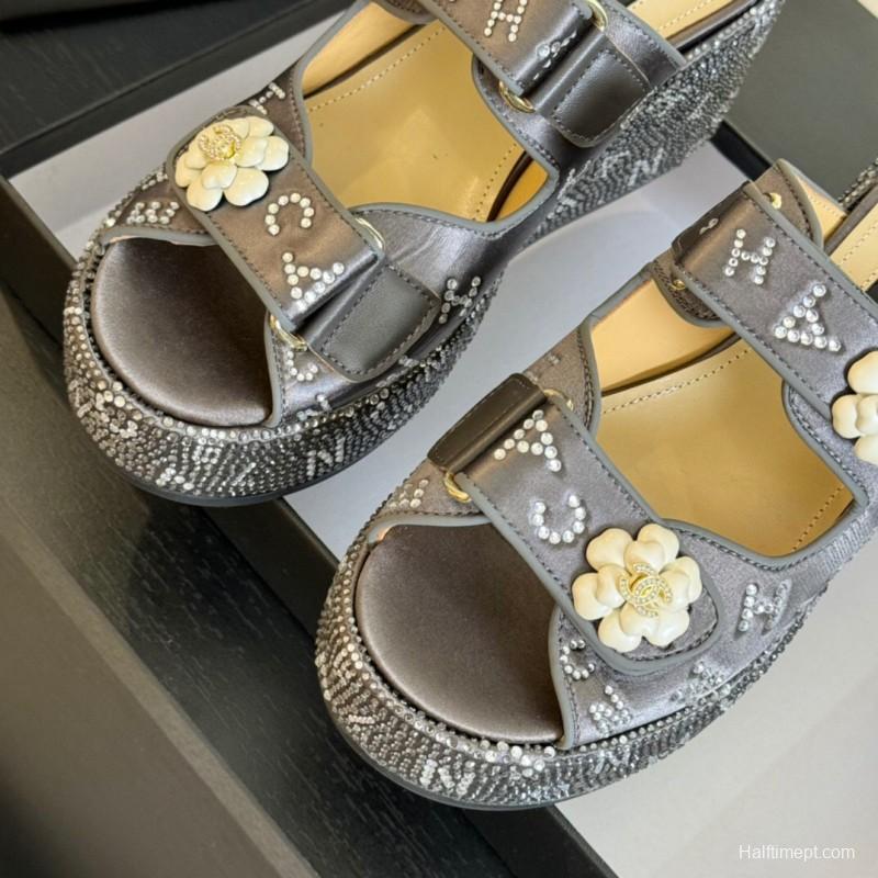 2025 CHANEL Grey Leather Platform Slippers LY00330