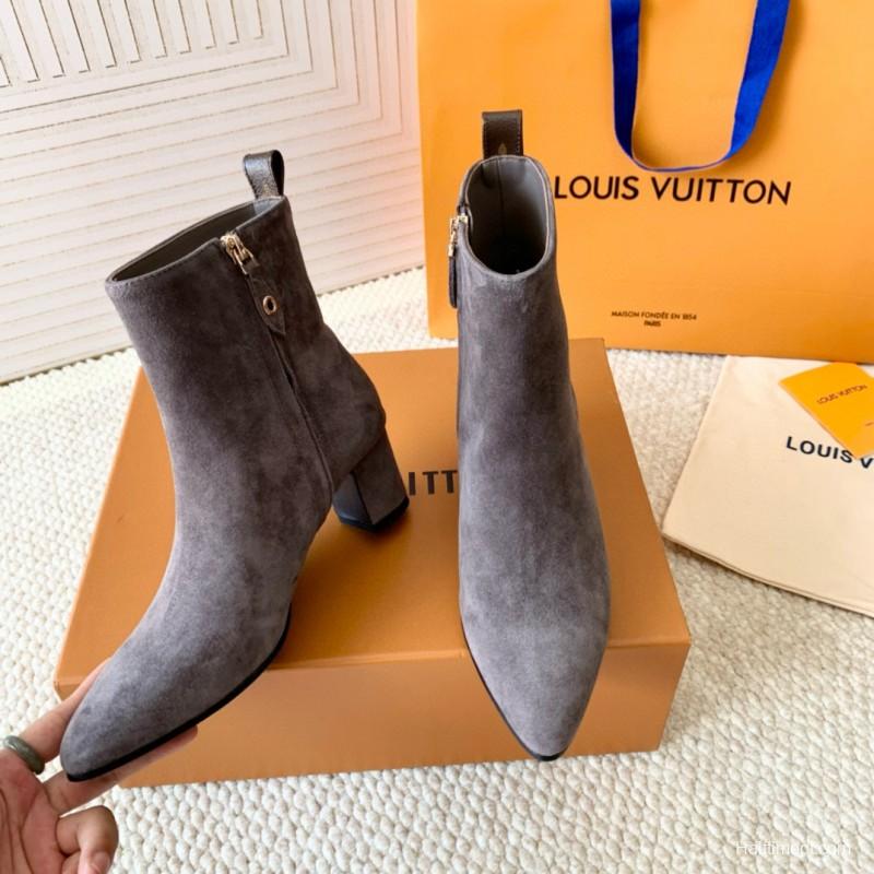 2024 Women Louis Vuitton Grey Suede Ankle Boots MJ00410