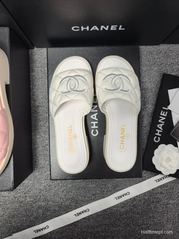 2025 Women Chanel White Leather Slippers