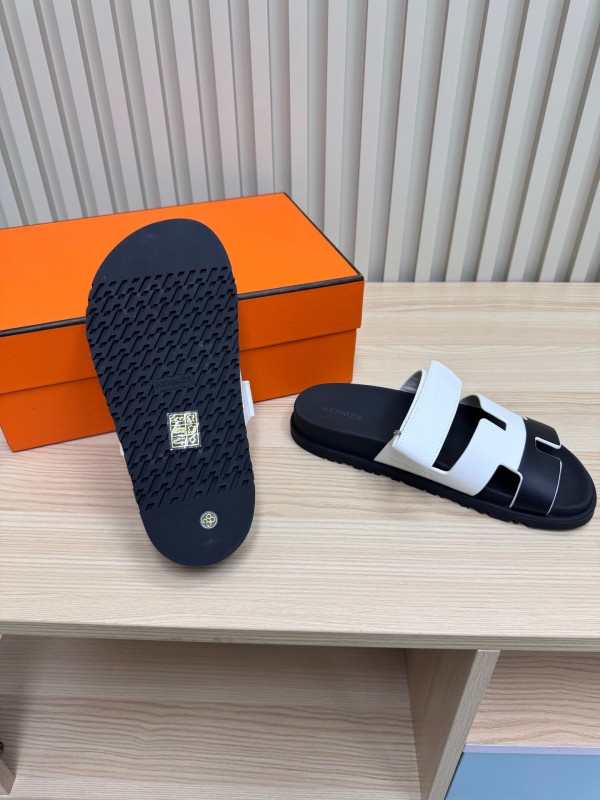 2025 Slippers Hermès White Black Leather Slippers