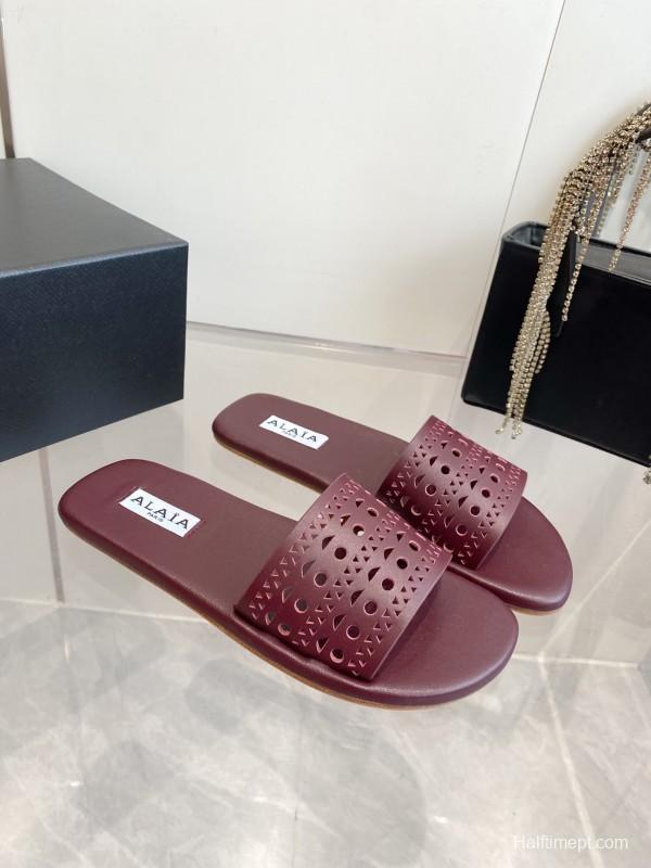 2025 Slippers Alaia Burgundy Leather Slippers KFY00280