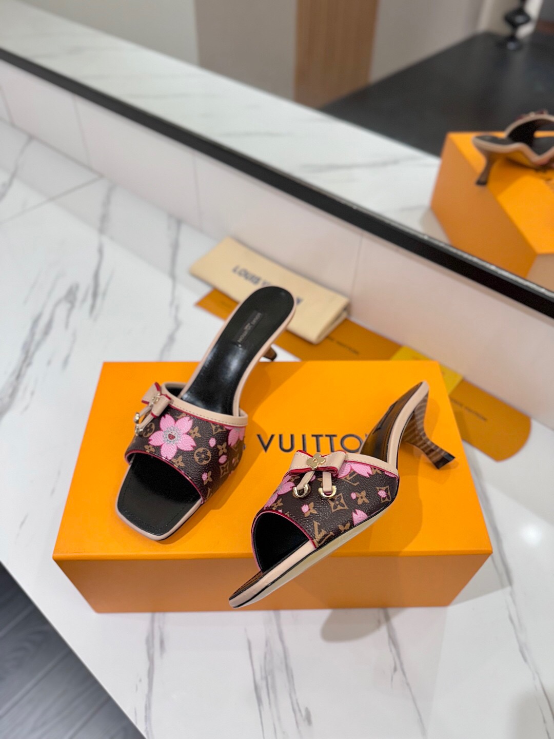 2025 Women Louis Vuitton Brown Pink Leather Mules