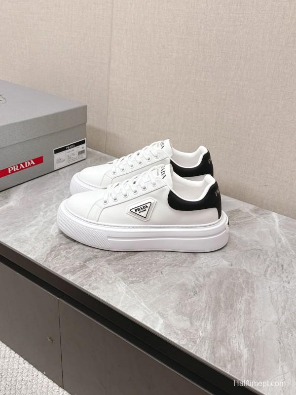 2025 Unisex Prada White Black Calfskin Leather Sneakers KFY00290
