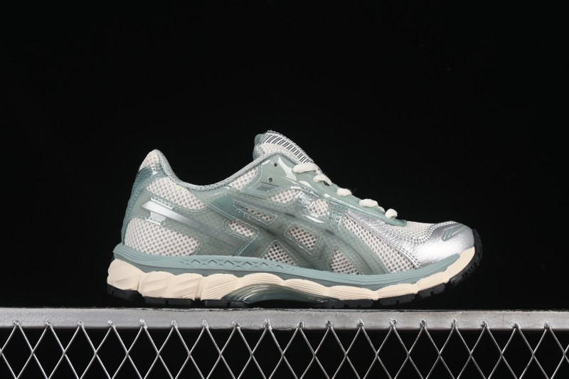 Asics Gel-Nimbus 12.1 Retro Breathable Cushioned Men's Running Shoes - 1203A675-100