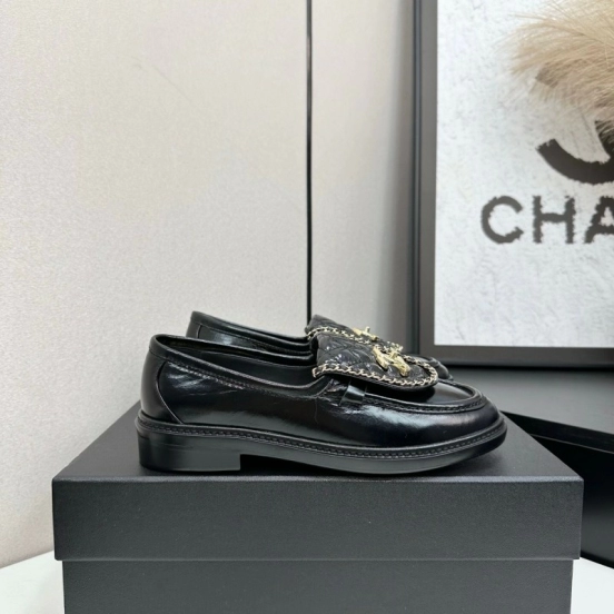 Chanel Classic Flap Chain CC Buckle Loafers - LY00320