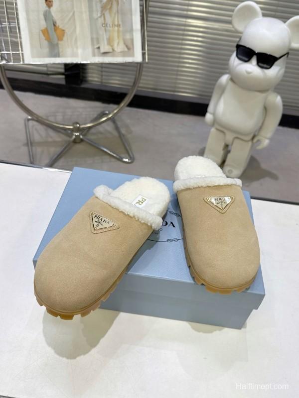 Prada Fall/Winter 2025 New Mule Slippers with Triangle Buckle Bread Loaf Toe - KFY00270