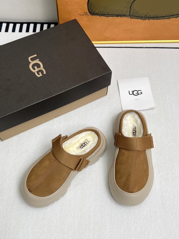 UGG Little Potato Half-Slip On Mule - MJ00