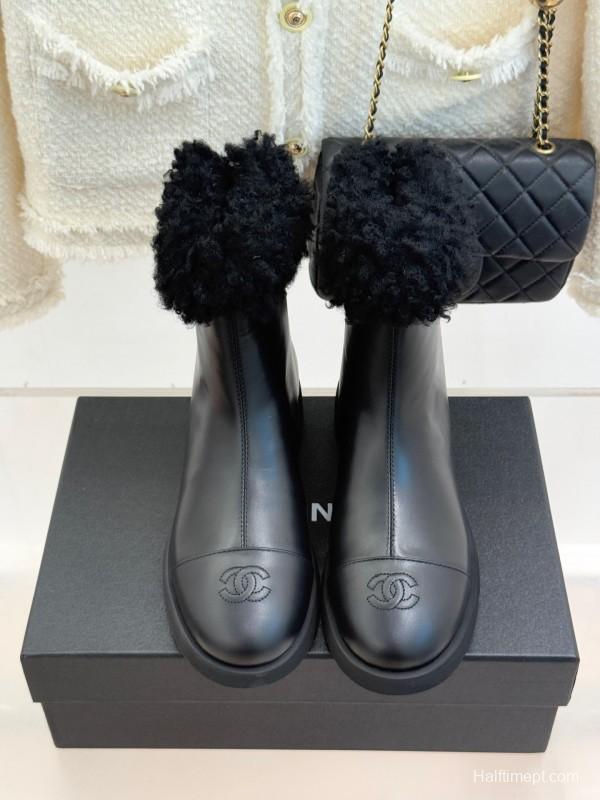 Chanel 25K Series Two-Tone CC Fur Snow Boots - KFY00300