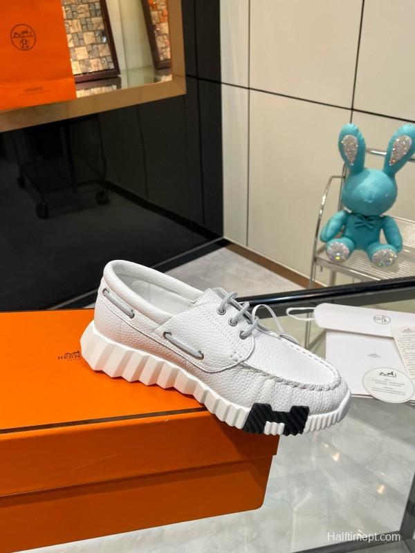 Hermès Classic Casual Sports Shoes with Exaggerated H Logo and Heightening Design - LY00300