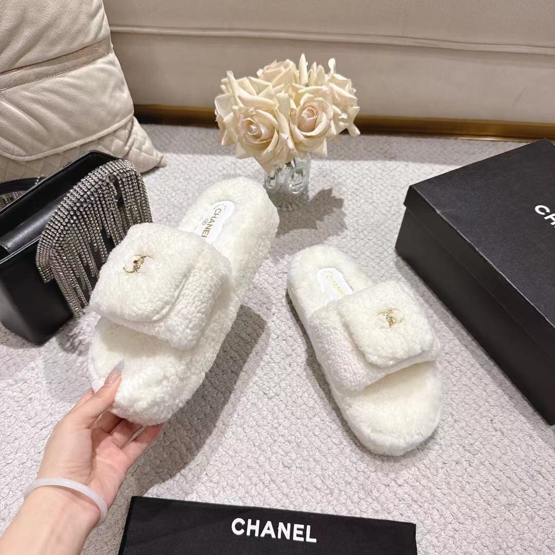 Chanel 2025/SS Slingback Lock Buckle Butterfly Fur Slippers - LY00250