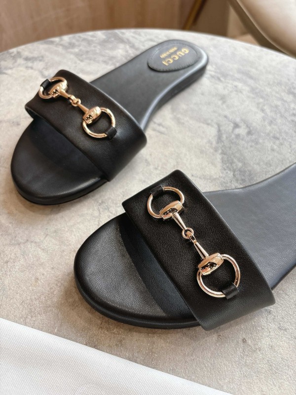 Gucci 2025/SS Leather Mule Sandals with Light Gold Hardware - 8023-3