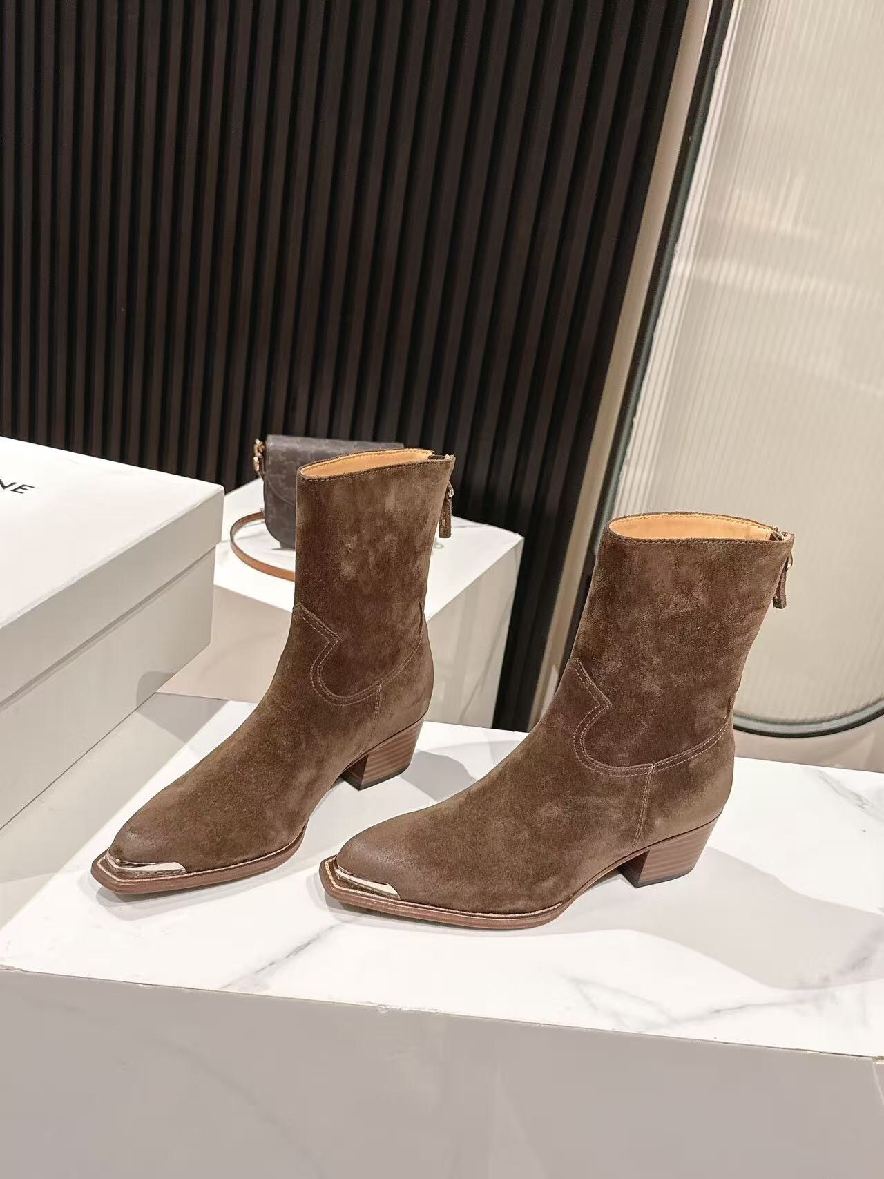 CELINE 2025/SS Fashion Boots Retro European Style - LY00410