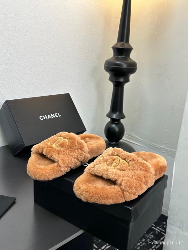 Chanel 2025 SS Fluffy Slippers with Wool Upper and Rubber Sole - LY00250