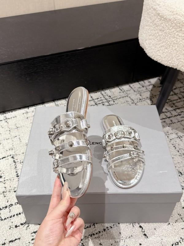 Balenciaga Cagole Metal Studs Sandals Series - KFY00260