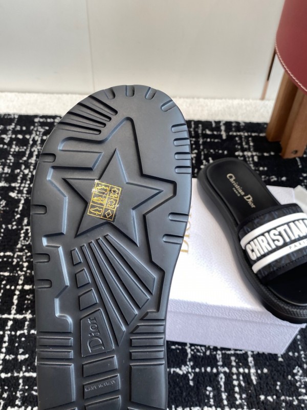 Dior Spring Summer 2025 Latest Lightweight Foam Sole Beach Sandals - KFY00260
