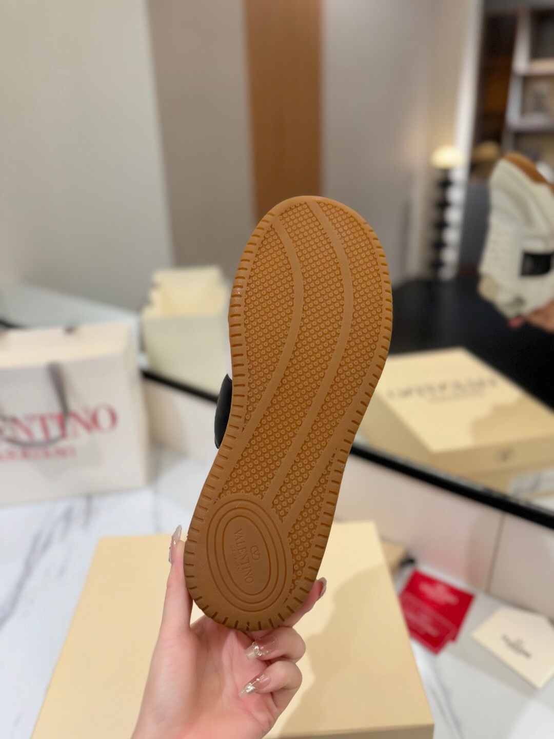VALENTINO 2025 SS Casual Sneakers with Large V Hook-and-Loop Closure - AS00370