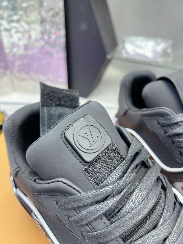 Louis Vuitton LV Trainer Maxi Sneakers with Multi-Color LED Charging Cable - AS00660