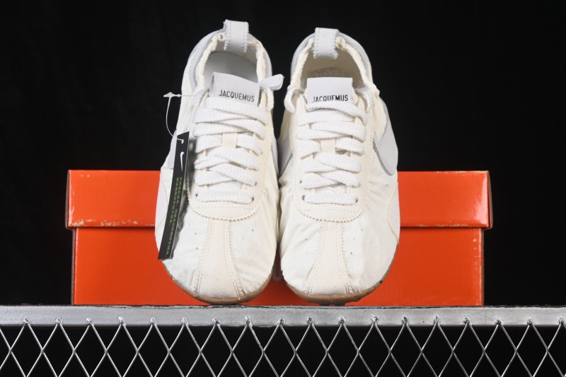 Jacquemus x Nike Moon Shoe SP Low-Top Lifestyle Sneakers - HV8547-002