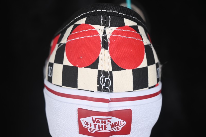 Vans Old Skool Low Top Casual Skateboarding Shoes - 7W0S0ND8WHXBAG