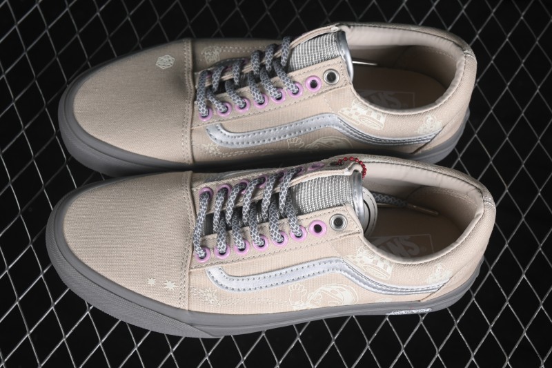 Vans Authentic Low-Top Casual Skateboarding Shoes with Classic Canvas Upper - VN000EGAQ3F