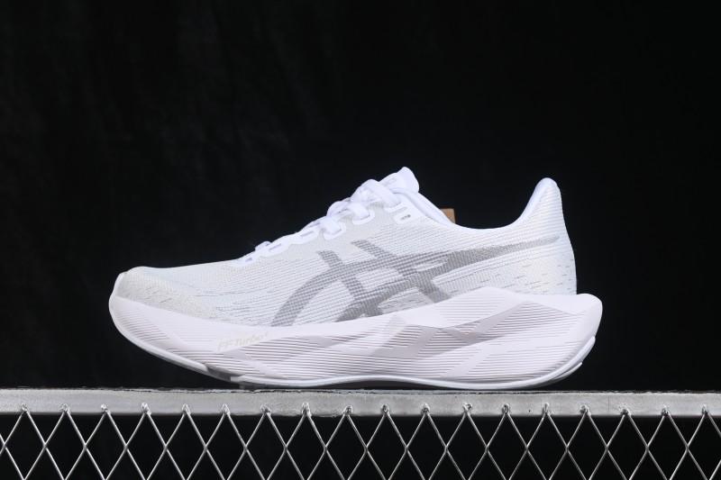 Asics Novablast 6 Retro Running Shoes with Breathable Mesh and Cushioning for Men - 1012C008-100