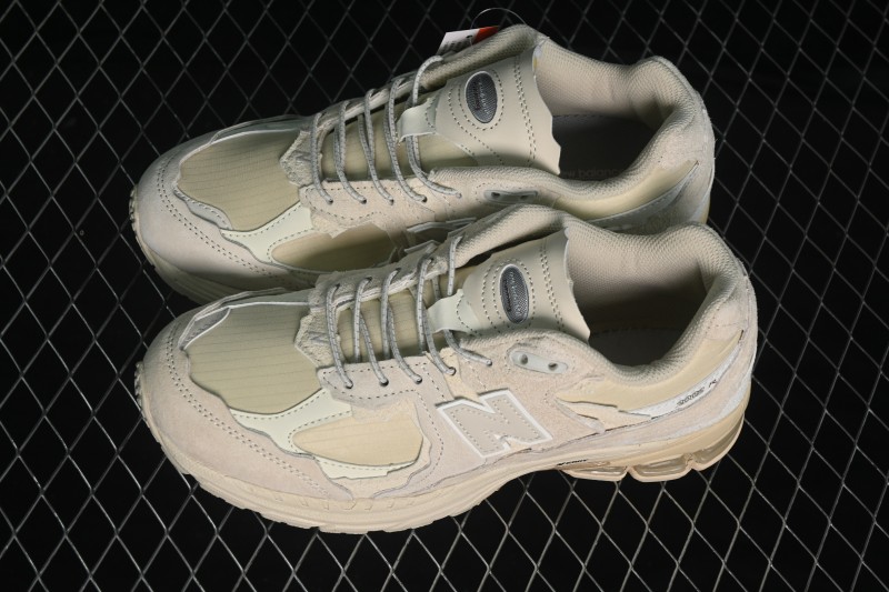 New Balance 2002 Retro Running Shoes with N-ERGY Cushioning - ML2002RDQ
