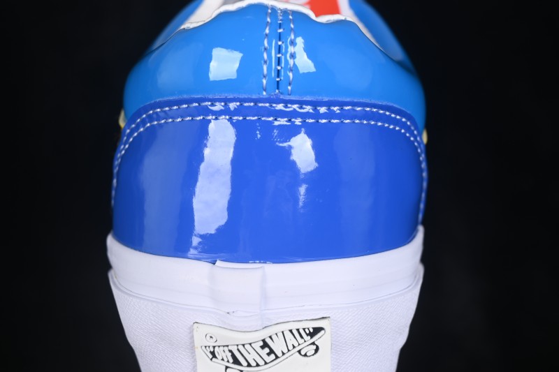 Vans Old Skool Low-Top Skateboarding Shoes with Patent Leather Finish - VN000E8VCCZ