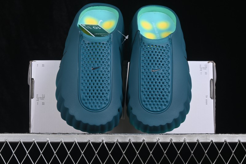 Nike Mind 001 Neuroscience Foot Massage Slippers with Breathable Perforated Fabric and 22 Independent Foam Nodes - HQ4307-301