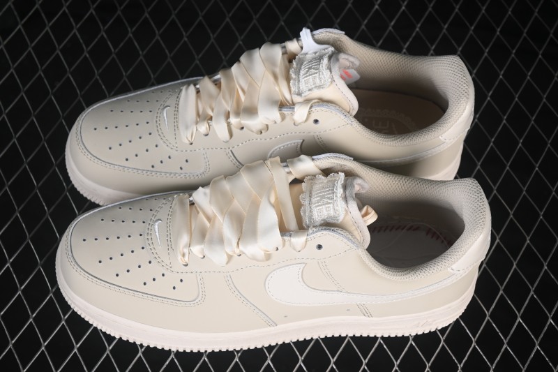 Nike Air Force 1 '07 Low Basketball Sneakers with Full-Length Air Cushion - IR0871-100