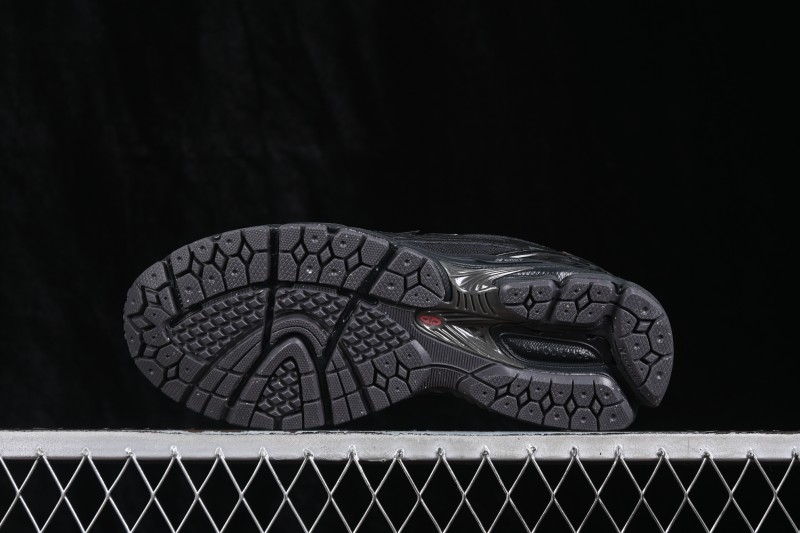 New Balance 1906 Series Retro Dad Style Running Shoes with T-Beam Arch Support and Visible Heel Cushioning - U1906ROE