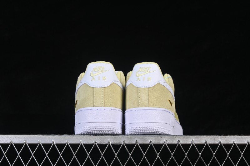 Nike Air Force 1 '07 Low Sneakers with Classic Cushioning - IQ9964-300