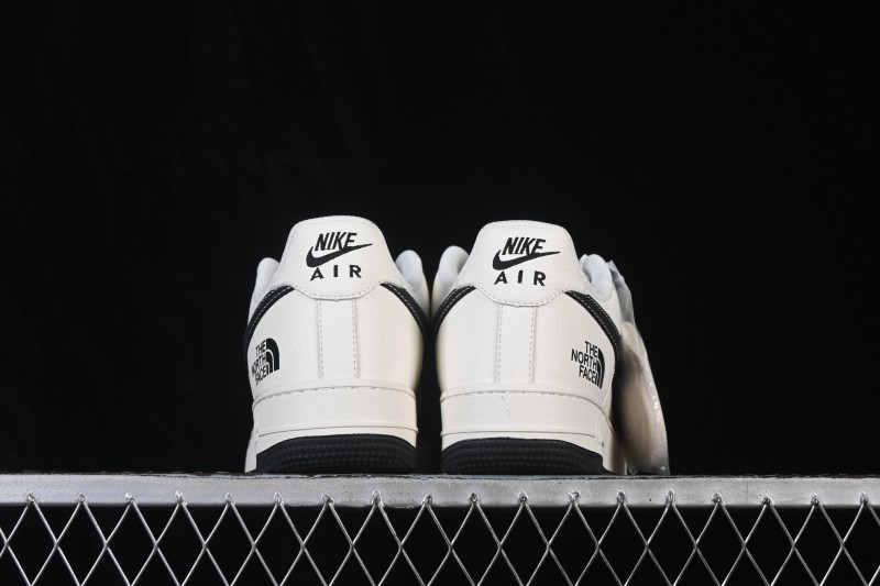 Nike Air Force 1 '07 Low Minimalist Contrast Skateboarding Shoes with Full-Length Air Cushion - MM3399-821