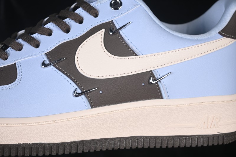 Nike Air Force 1 '07 Low Basketball Shoes with Classic Leather Upper and Air-Sole Unit - IV4089-011